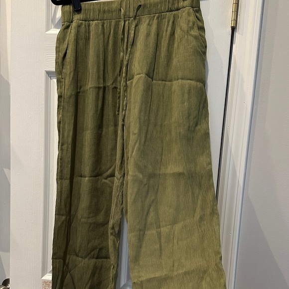 Abercrombie & Fitch Green and White Pants Set - Picture 2 of 7